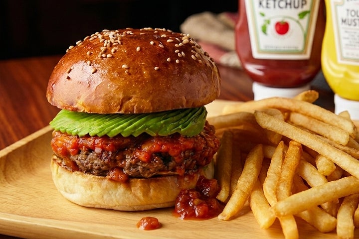BURGER REVOLUTION TOKYO|最高級和牛バーガー専門店が贈る、初夏の暑 BURGER REVOLUTION TOKYO|最高級和牛バーガー専門店が贈る、初夏の暑