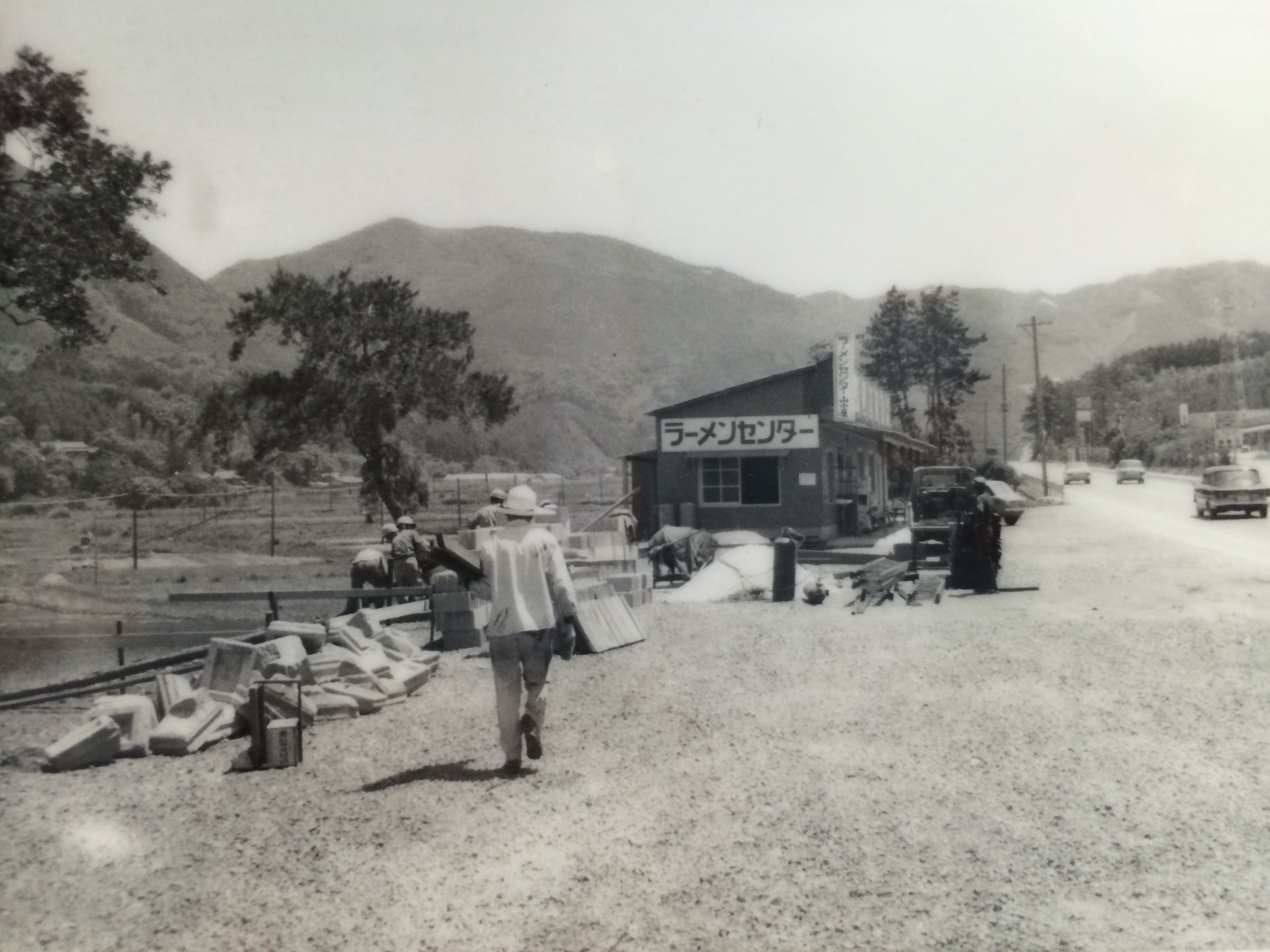 創業前の店舗建設中の風景