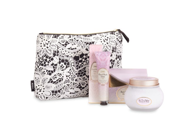 SABON♡ローズティー♡ギフトセット 母の日を彩る、自然の喜びにあふれる幸せいっぱいのギフト。大切
