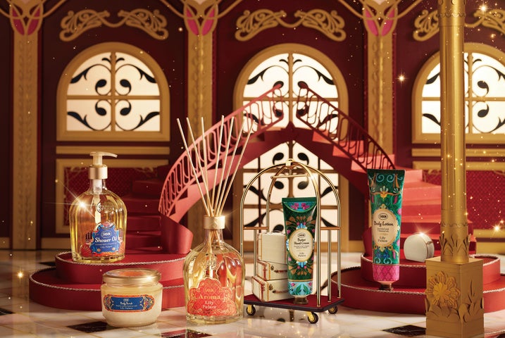 驚きと喜びがあふれ出す特別な7日間を。毎日違うギフトが登場する 驚きと喜びがあふれ出す特別な7日間を。毎日違うギフトが登場する