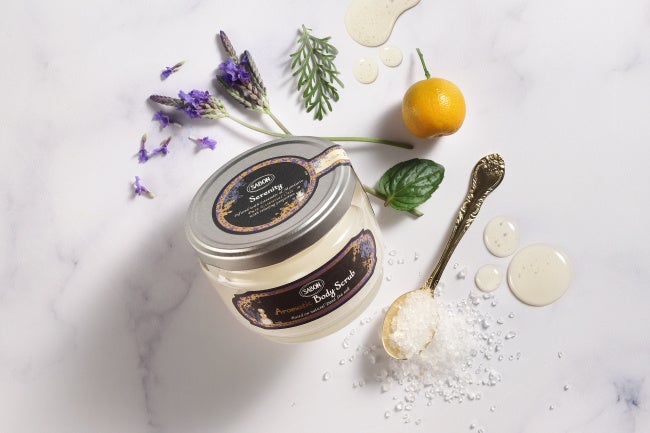 SABON『アロマティック ボディスクラブ セレニティ』320g 3,960円(税込)