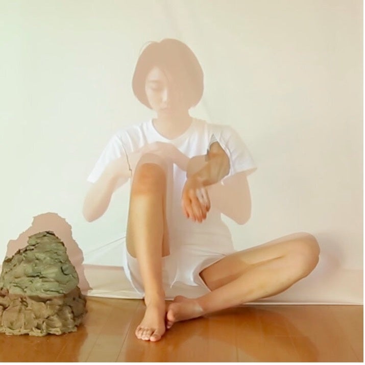 《遠い体》2019年、映像(9分12秒) 撮影:comuramai