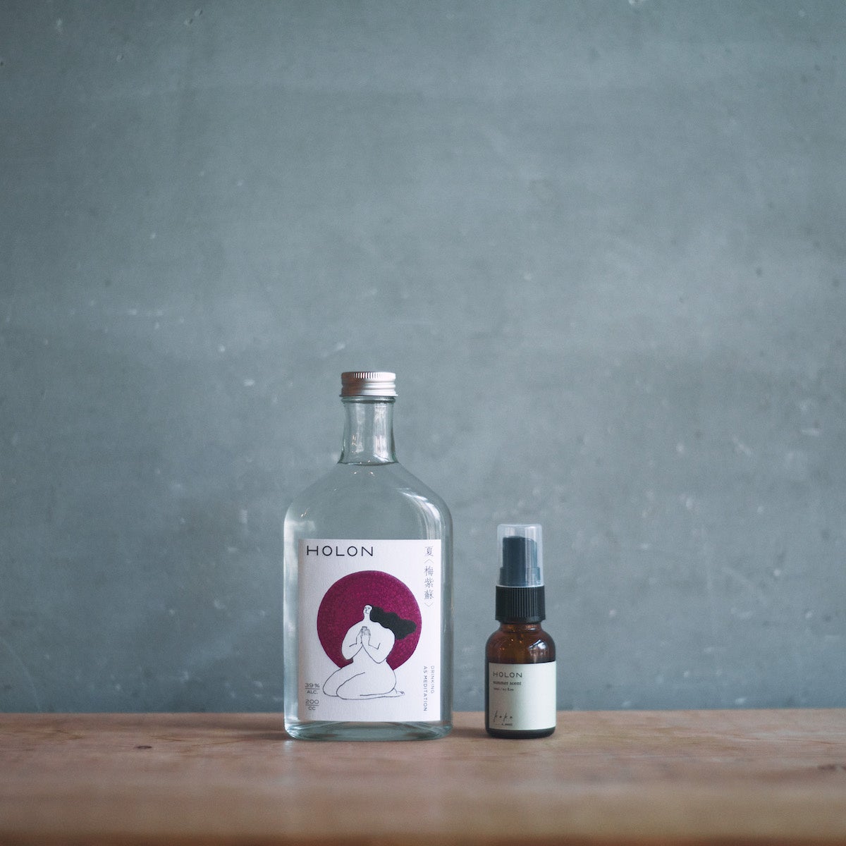 HOLON×kako 夏のルームフレグランススプレー＜湿潤＞とHOLON SEASONAL 夏 ＜梅紫蘇＞ミニボトルのセット