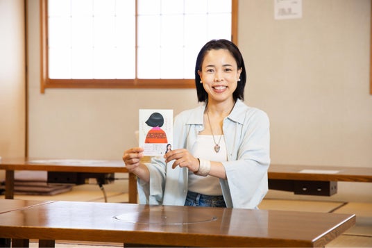 俳優・安藤玉恵さんが綴る破天荒な家族と商店街、初エッセイ集『とんかつ屋のたまちゃん』発売!トーク&サイン会の開催も決定 俳優・安藤玉恵さんが綴る破天荒な家族と商店街、初エッセイ集『とんかつ屋のたまちゃん』発売!トーク&サイン会の開催も決定