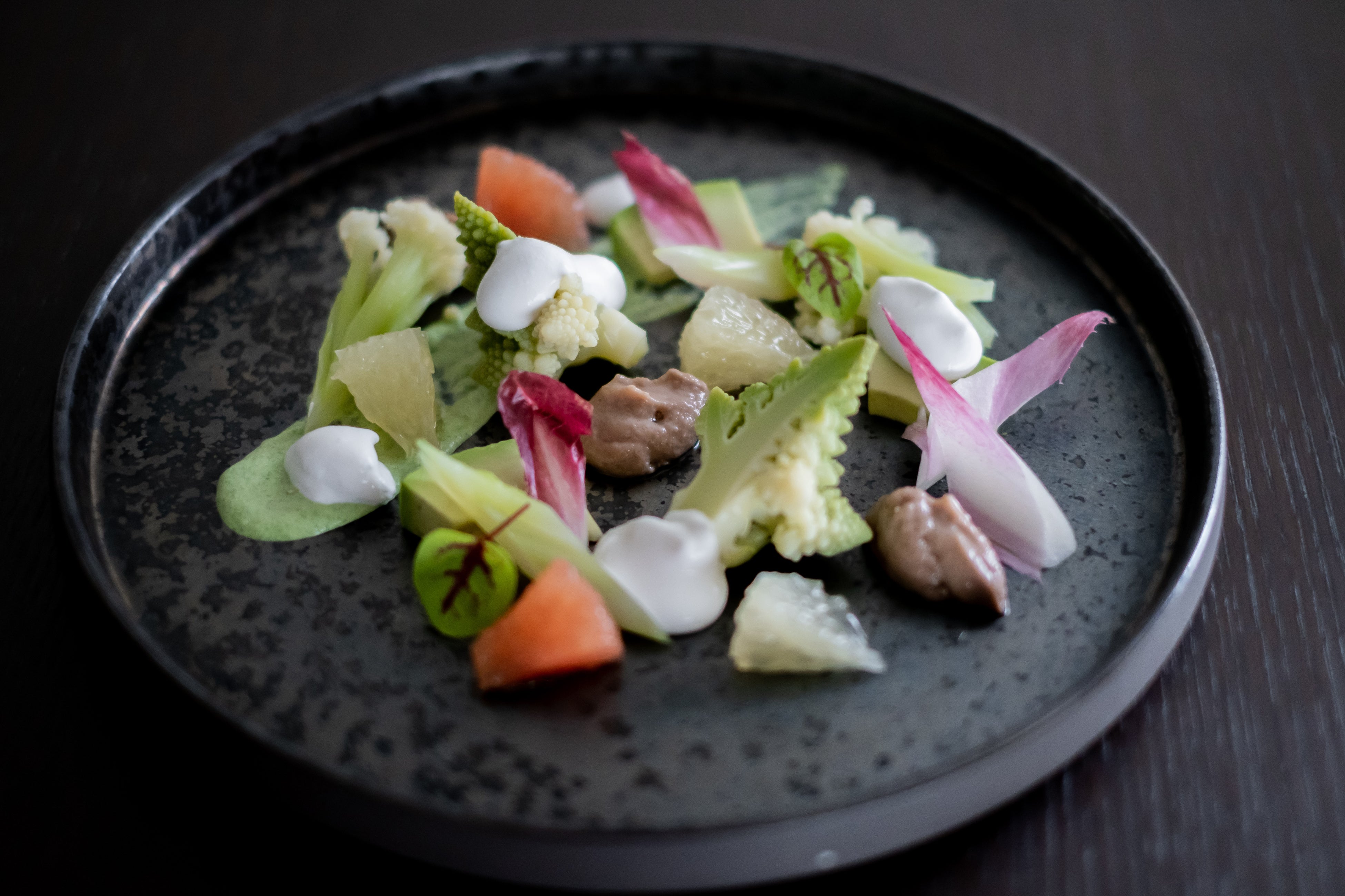 ロマネスコとカリフローレの菜園風