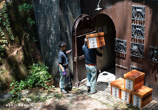合津トンネルへの搬入