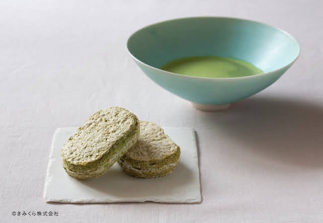 自社製抹茶を使用した焼菓子「抹茶ダックワーズ」