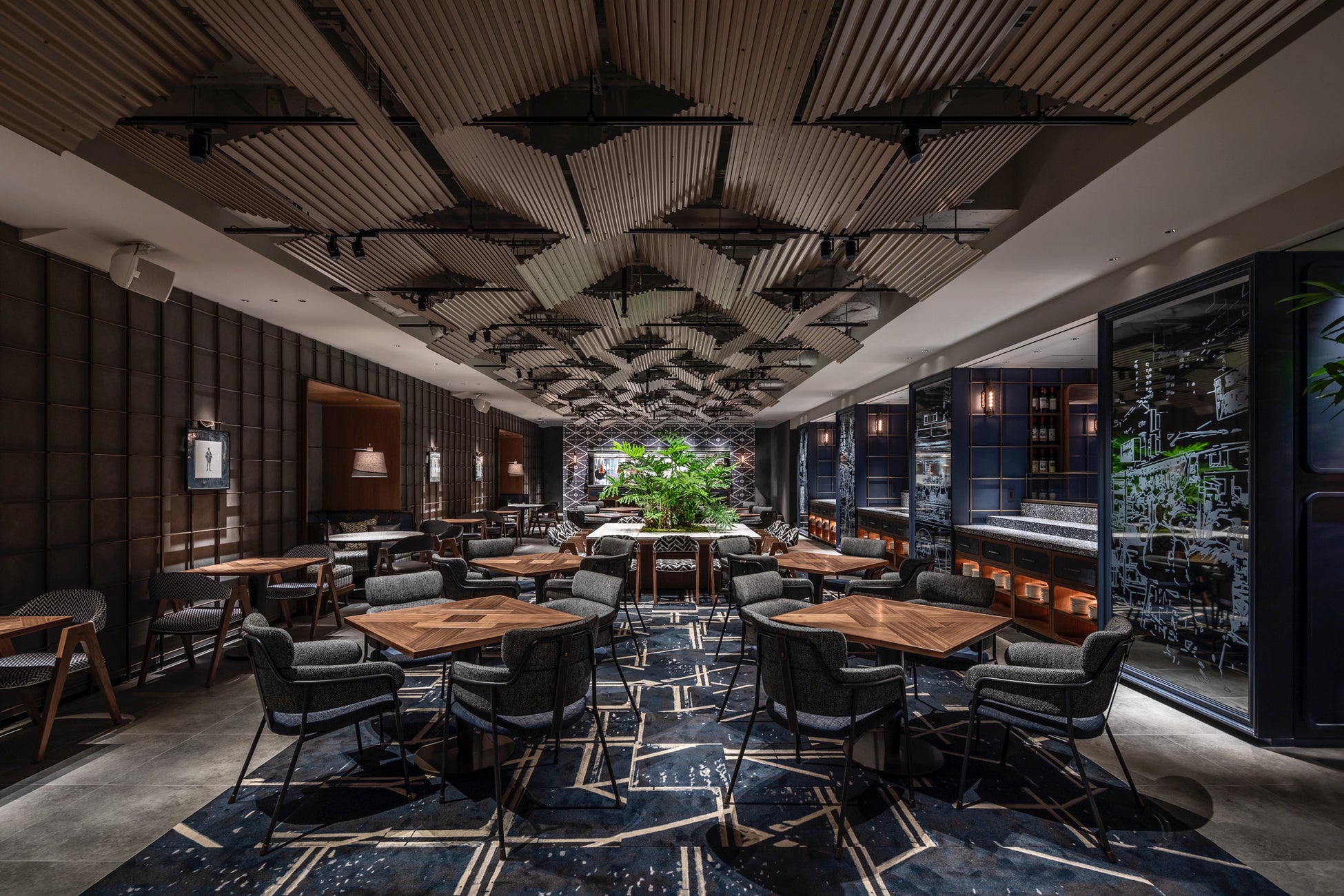 (朝食会場:THE LIVELY KITCHEN 福岡博多)