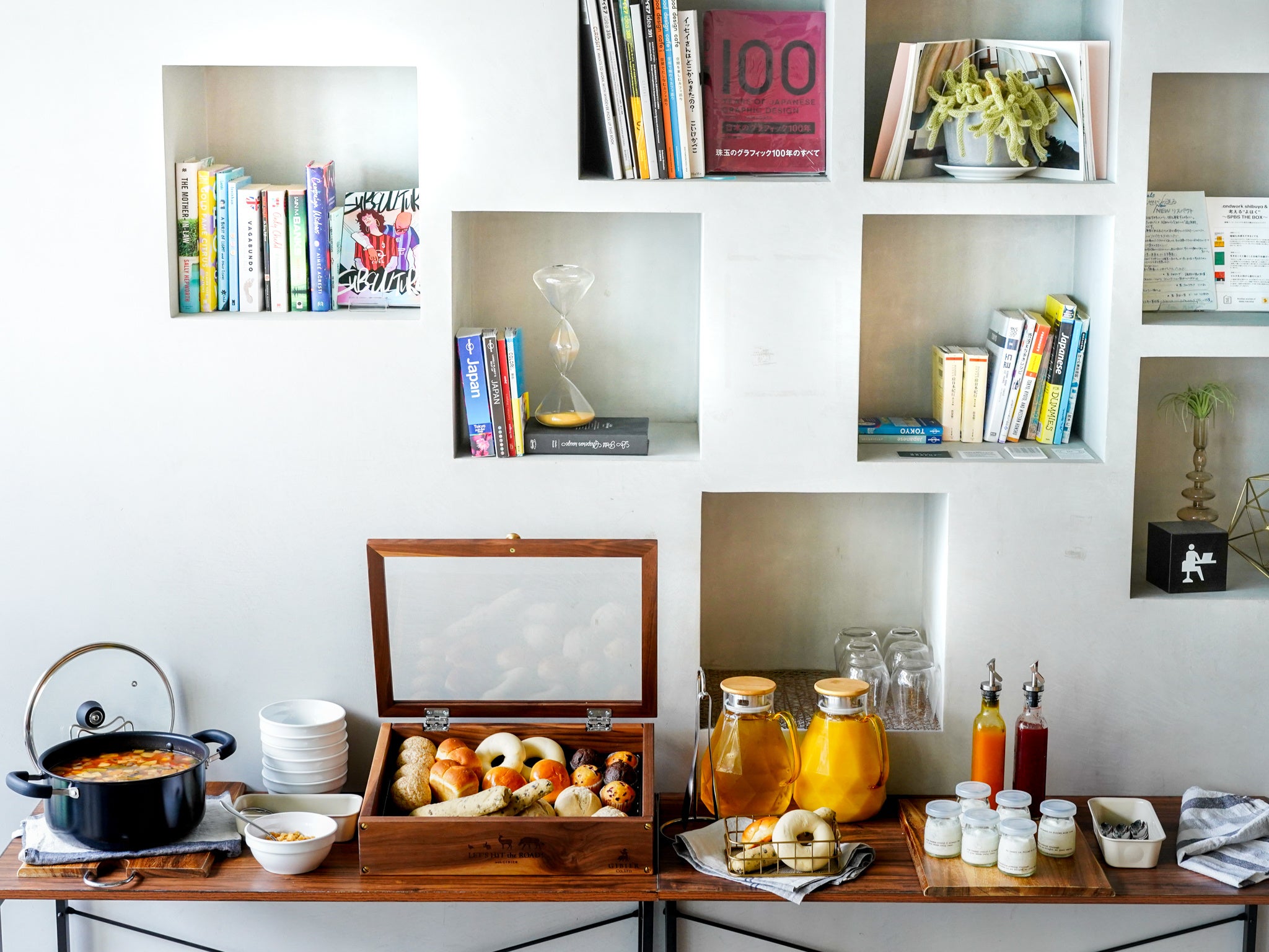 （画像：The Millennials 渋谷　朝食会場の様子）