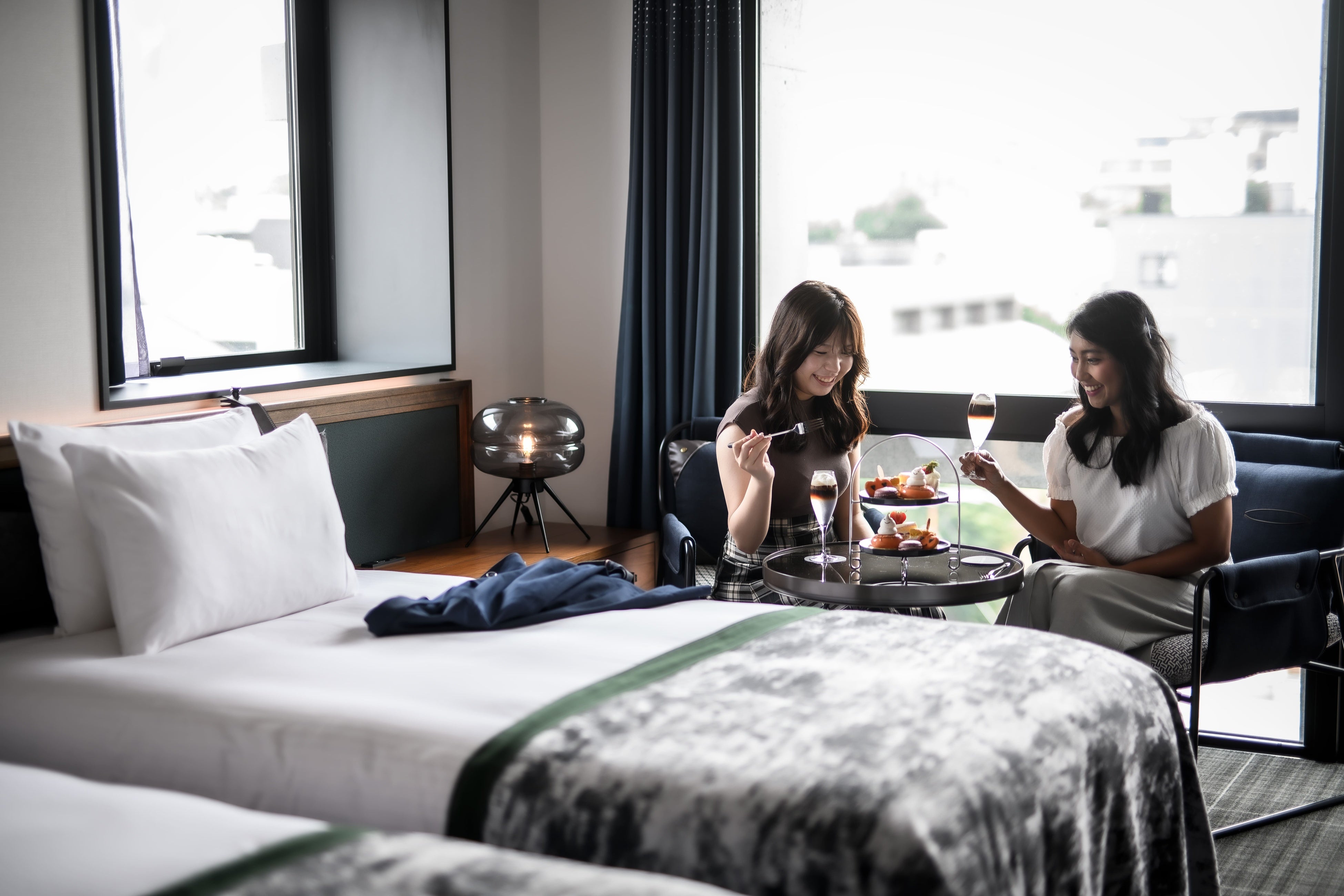 （画像：ライブリーシアターツインルーム）