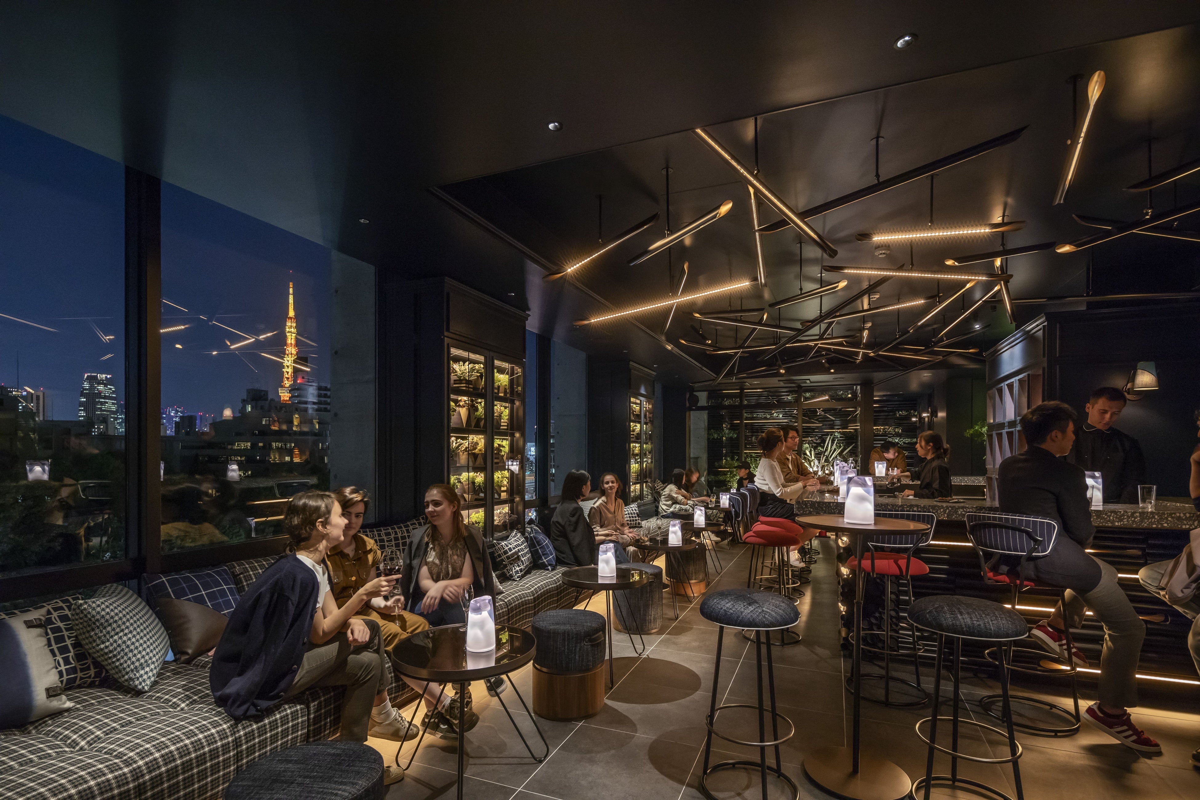 (画像：THE LIVELY BAR)