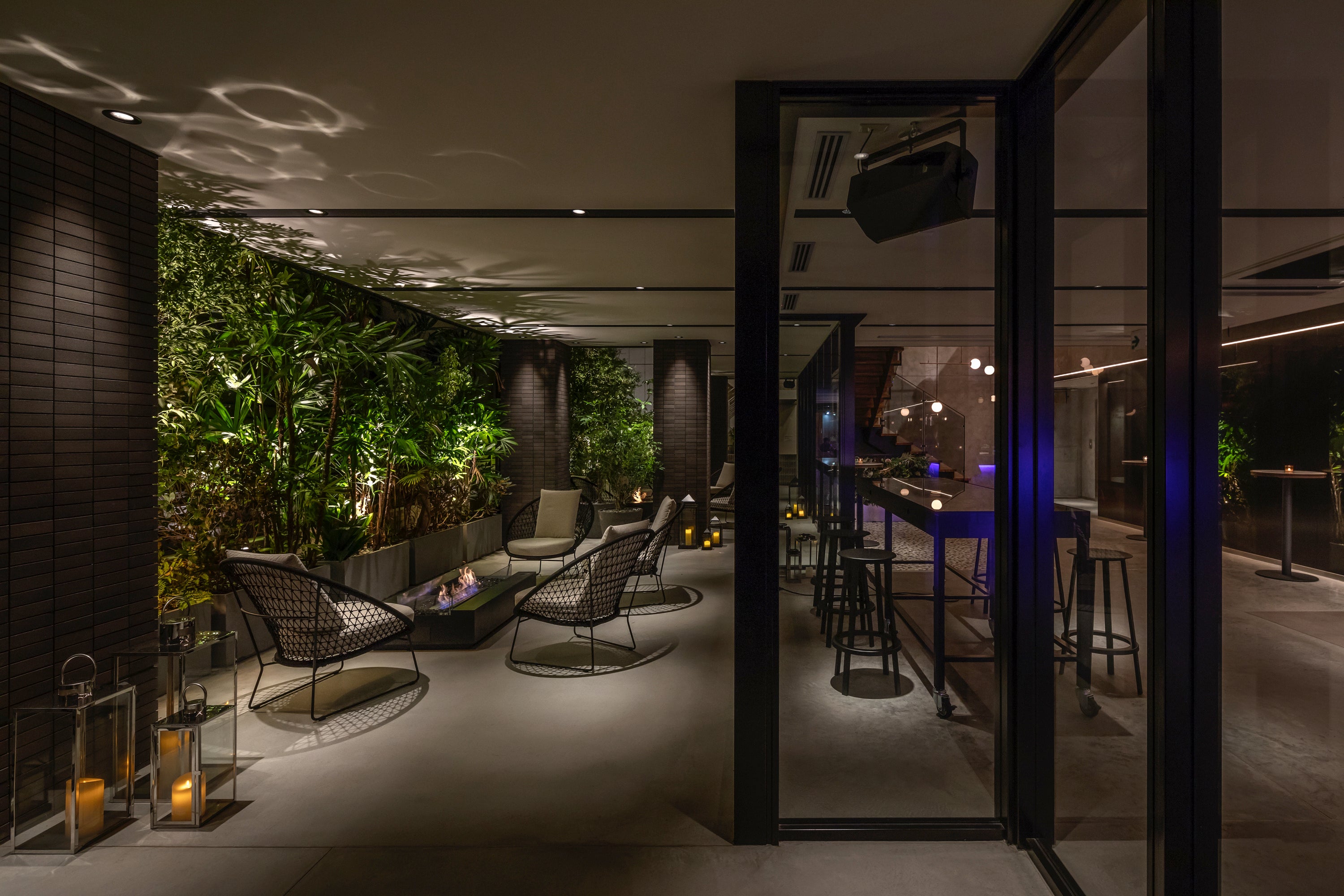 （画像：１階 エントランスロビーエリア）