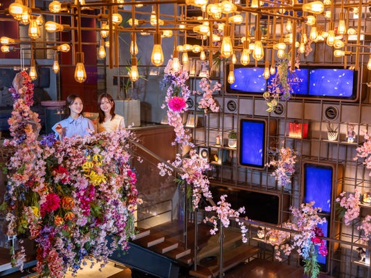 ライフスタイルホテル「THE LIVELY 福岡博多」に、宿泊者以外も楽しめるフラワーアートが登場!花見アフタヌーンティーや期間限定ドリンクも味わえる春季限定企画“HANA Me”を開催 ライフスタイルホテル「THE LIVELY 福岡博多」に、宿泊者以外も楽しめるフラワーアートが登場!花見アフタヌーンティーや期間限定ドリンクも味わえる春季限定企画“HANA Me”を開催