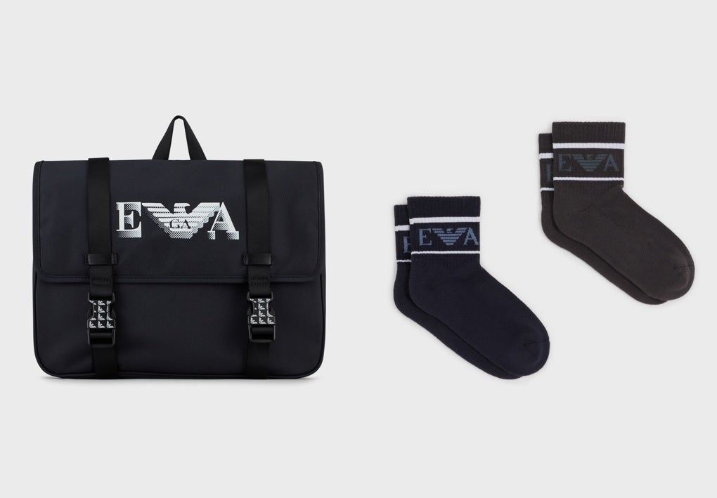 左からbag 31,900円35cmX27cmX12cm　socks 6,050円　