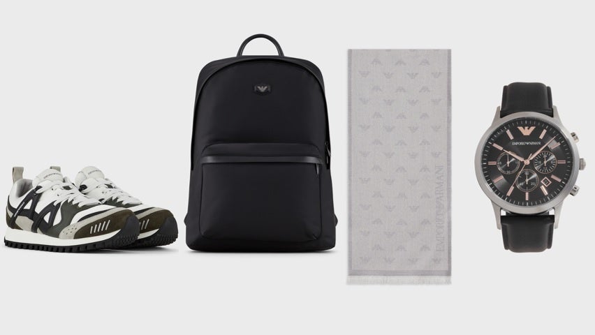 左からsneaker 37,400円 backpack 41,800円43x31x16cm　stole 23.100円　belt 10,010円watch 44,000円　