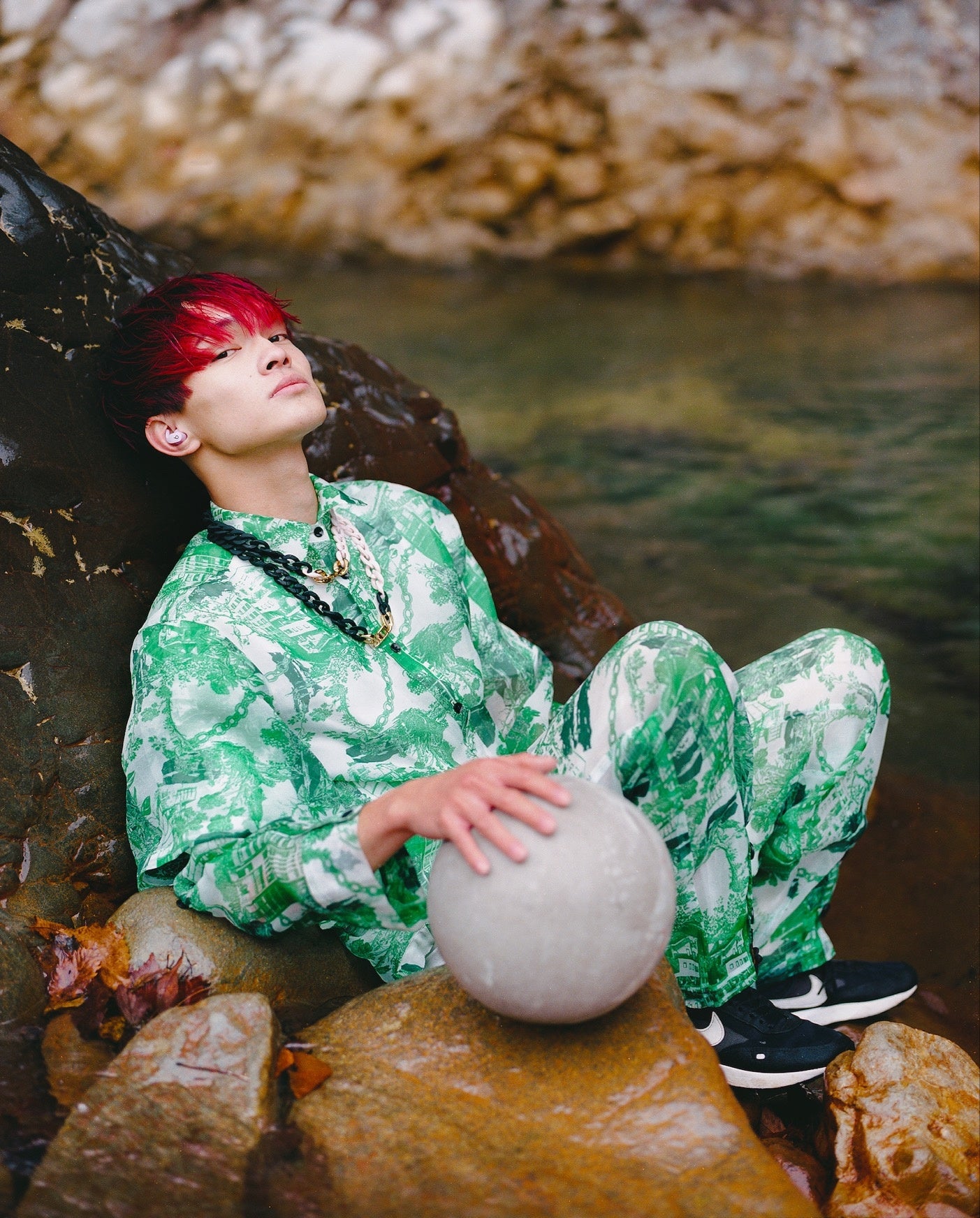 A|X アルマーニ エクスチェンジ】フリースタイルフットボーラー Kazane