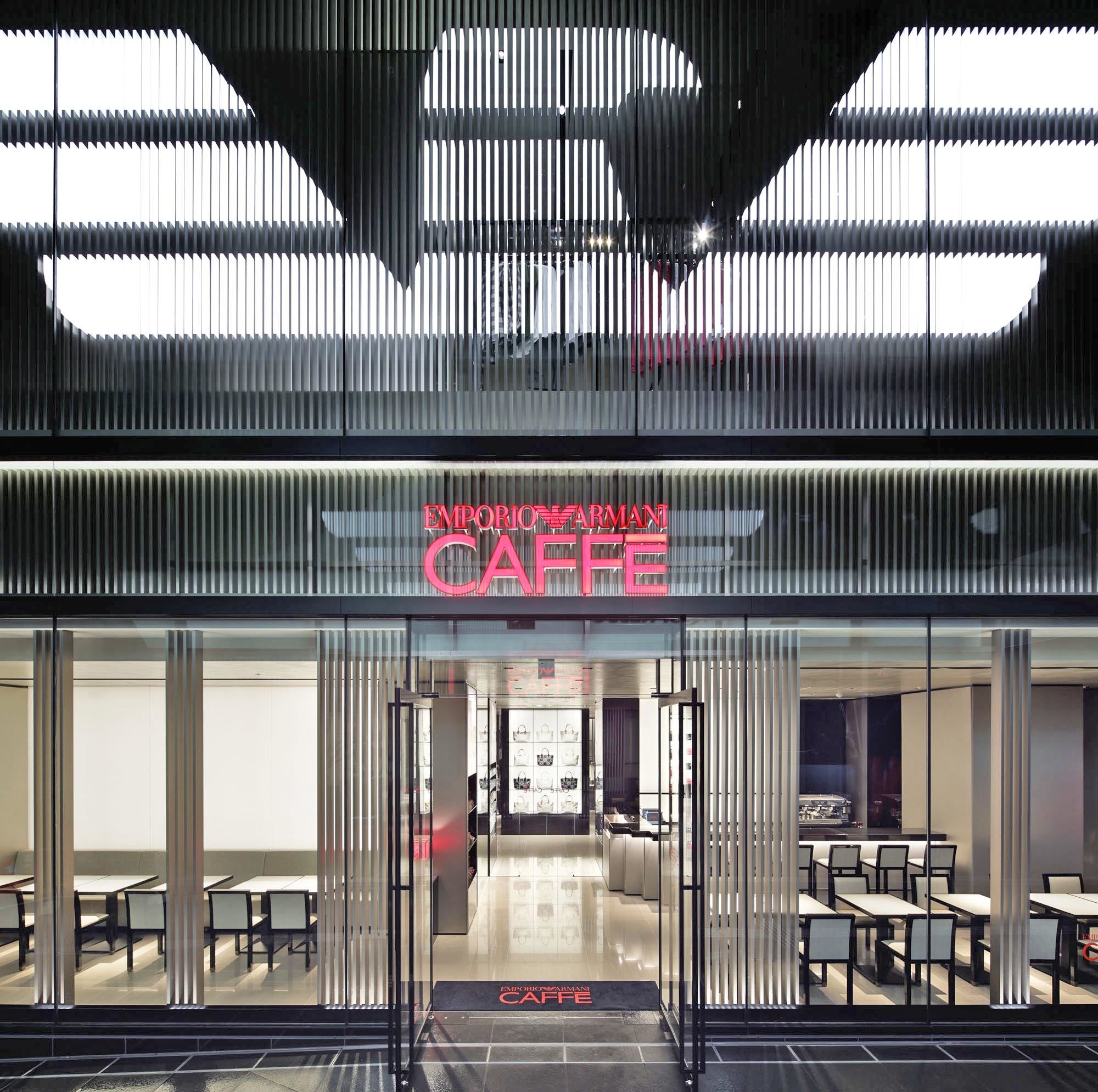 エンポリオ アルマーニ カフェ表参道