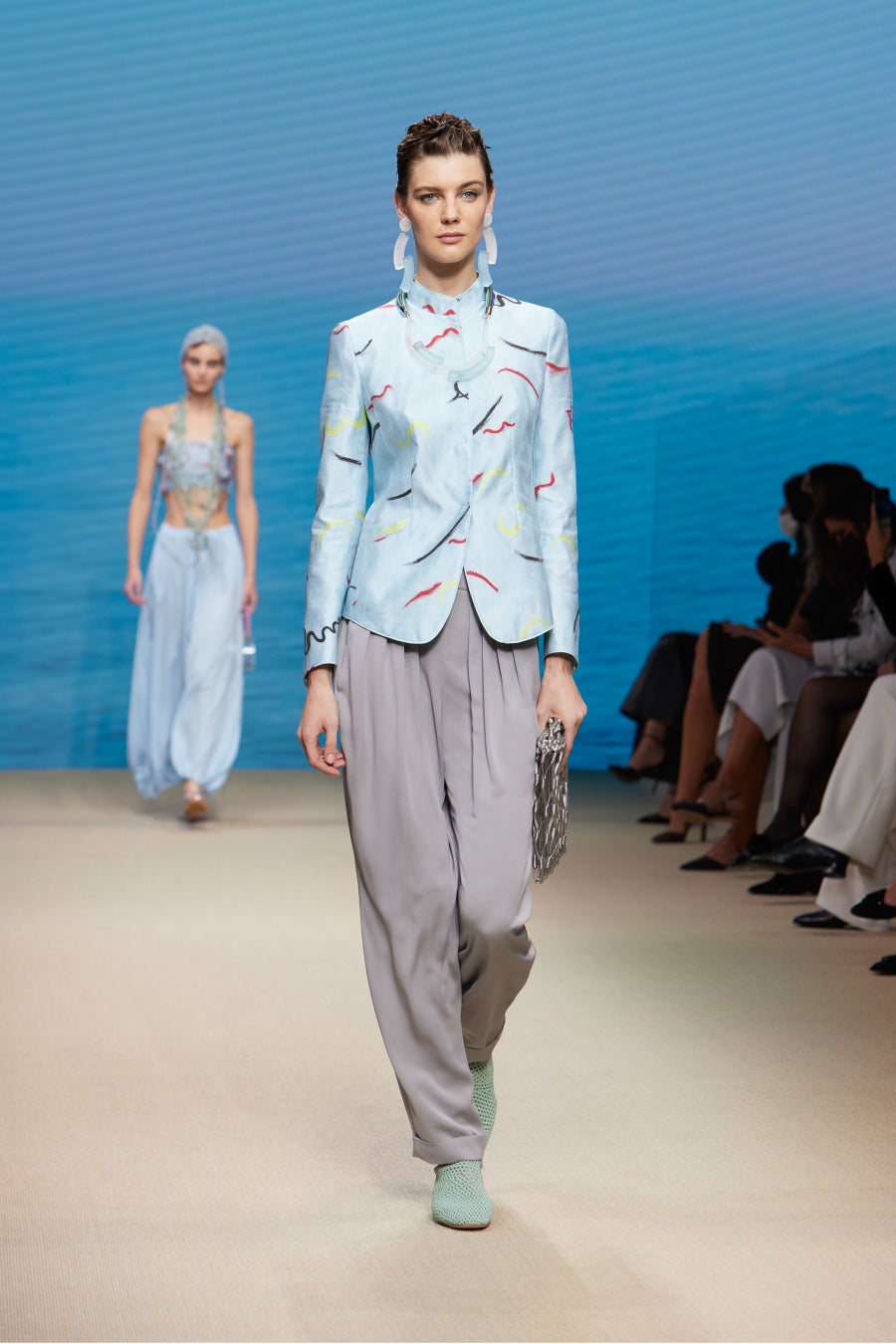 GIORGIO ARMANI 2022春夏コレクションより