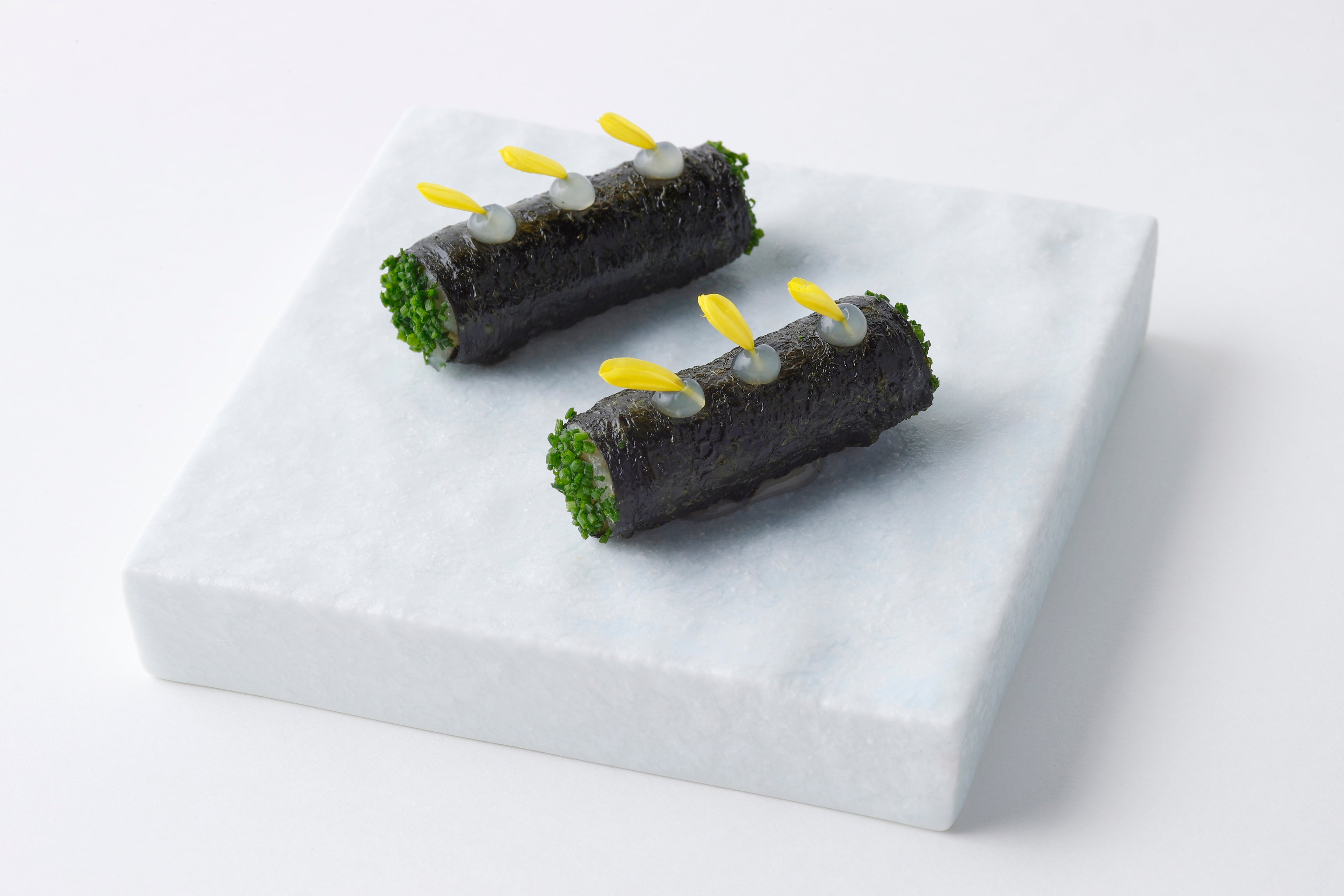 アミューズより