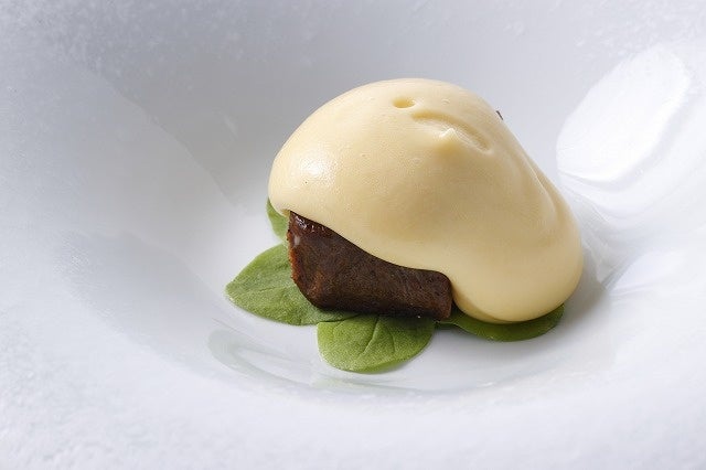 牛ほほ肉 ポレンタ サルサヴェルデ