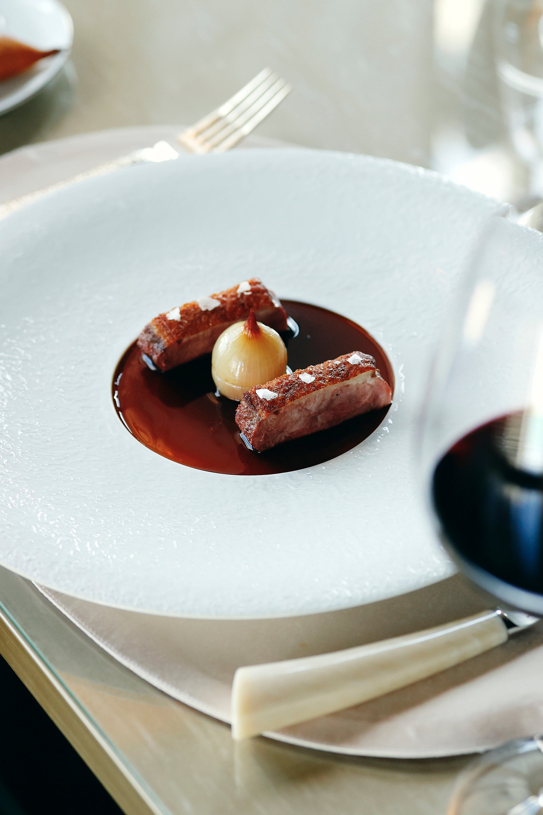 鴨 黒ガーリックソース