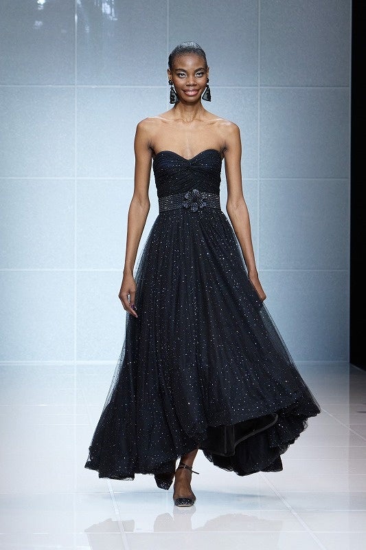 ★美品ジョルジオアルマーニ GIORGIO ARMANI2WAY トートバッグ♪ 黒 ブラック ジョルジオ アルマーニ2024秋冬ウィメンズコレクションをミラノにて