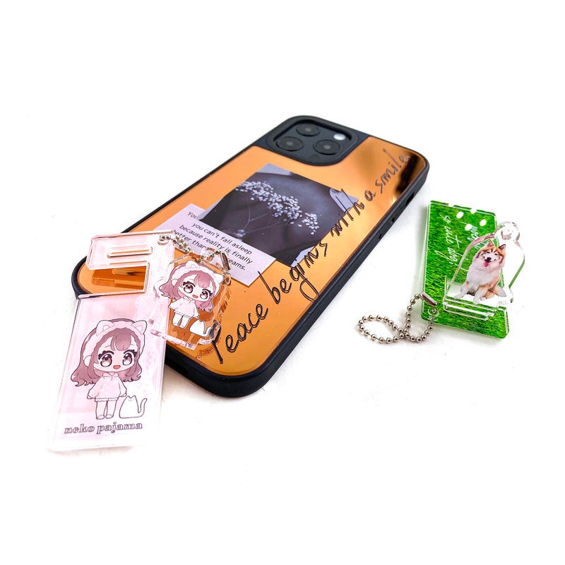 新しいスマホ体験でオリジナルのスマホスタンドキーホルダーを作