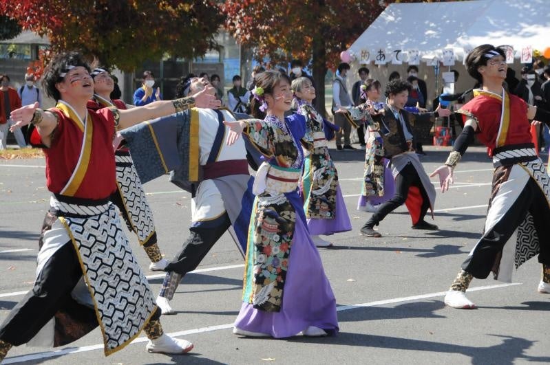 うらじゃ連の演舞
