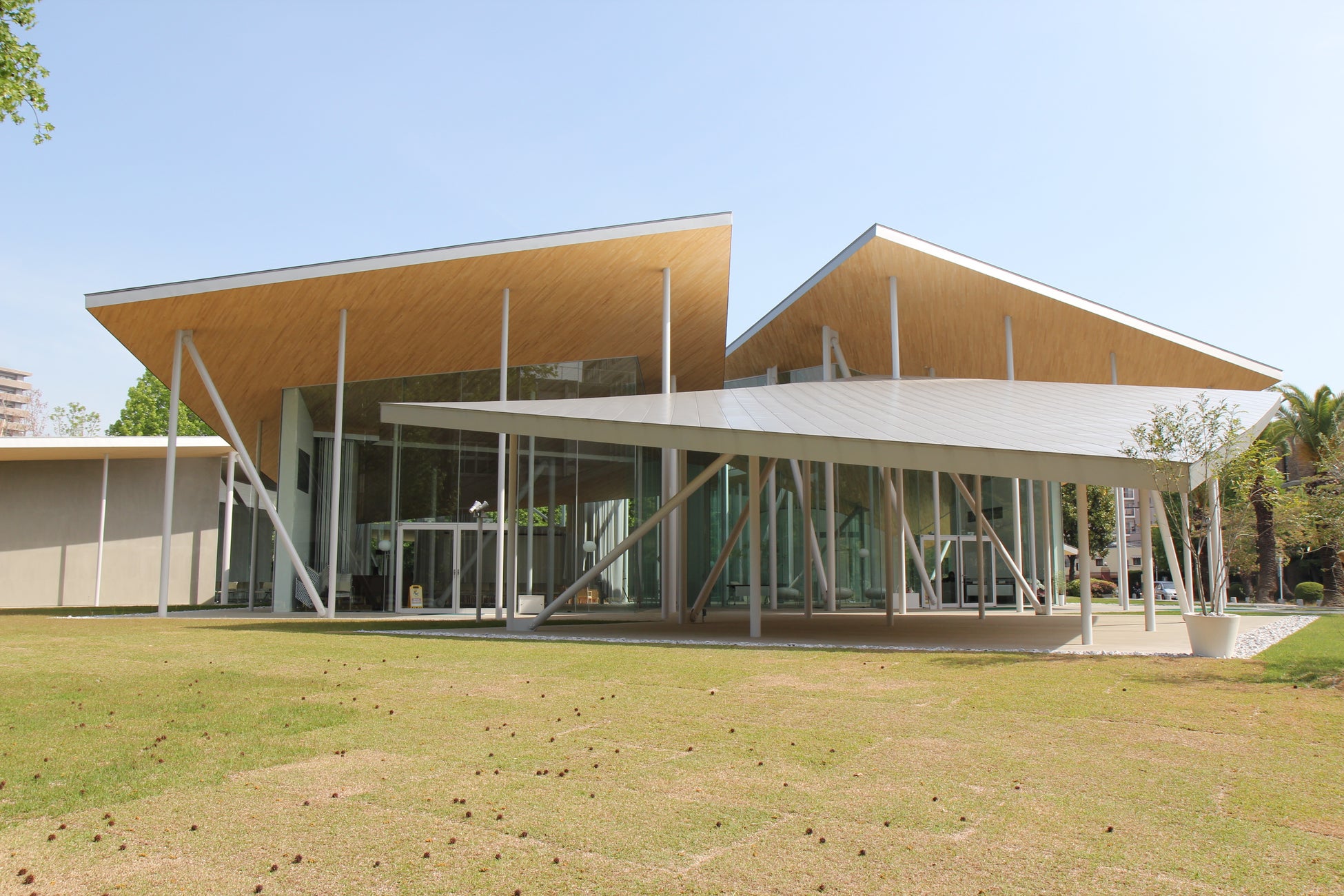 岡山大学鹿田キャンパス(岡山市北区)にあるJunko Fukutake Hall