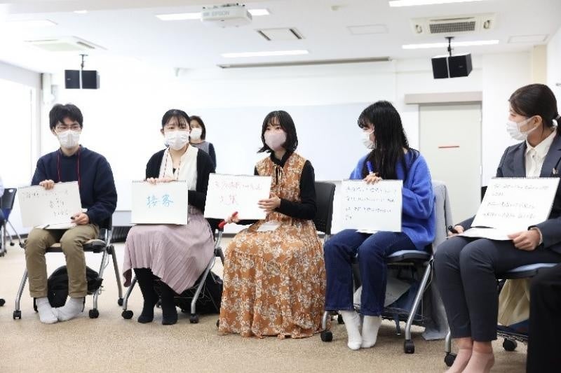 学部学生との懇談会の様子