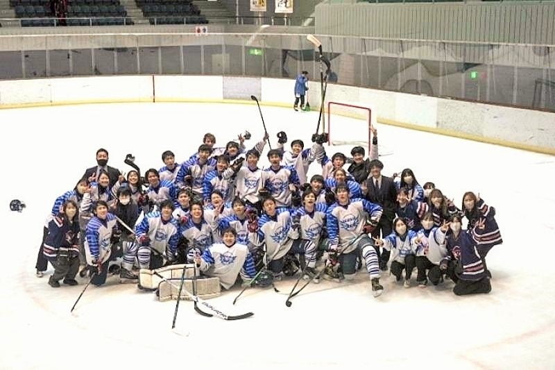 優勝後の集合写真