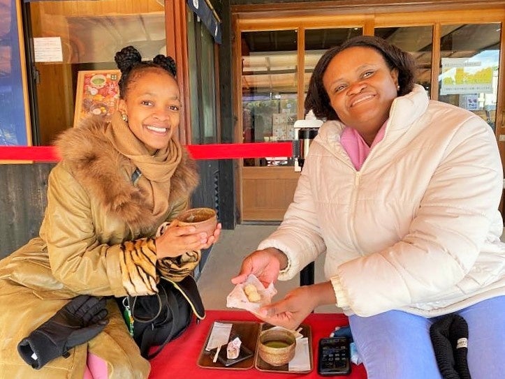 お抹茶体験の様子