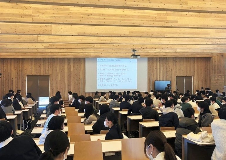 前半プログラムにおける交流の様子