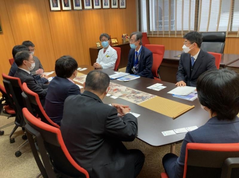 東北大学、北海道大学のプロジェクト関係者との面談の様子