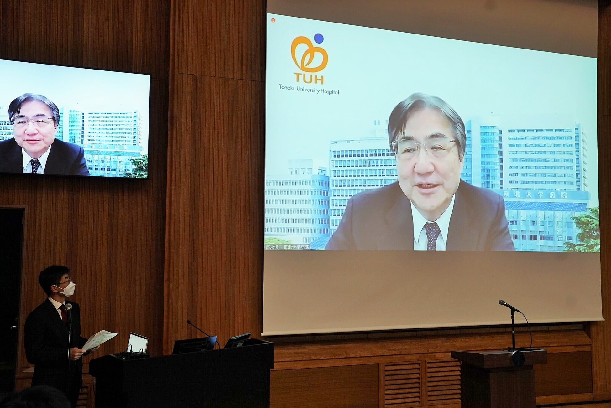 事業責任者の東北大学冨永悌二副学長(病院経営担当)