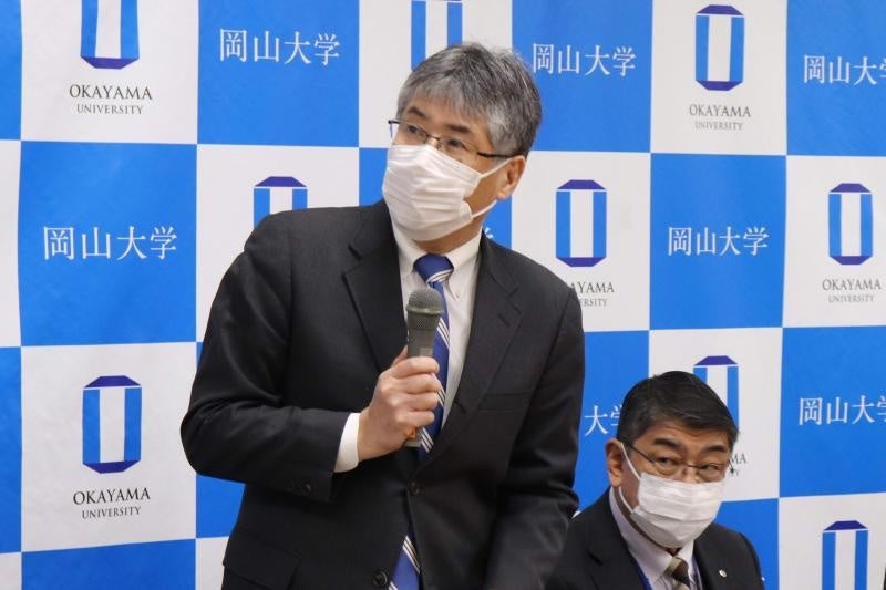 連携・協働体制を説明する髙瀬研究科長