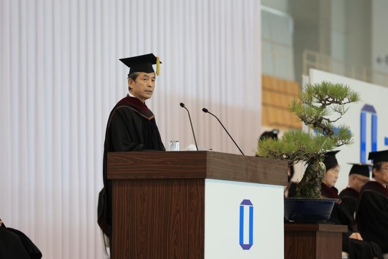 槇野前学長による式辞