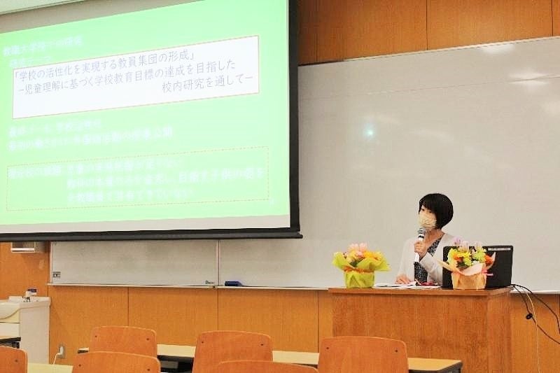 福島小学校の小松原先生による修了生講演