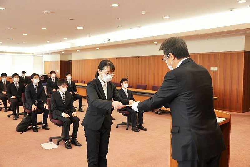 表彰状授与の様子