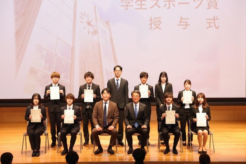 文化奨励賞（個人・団体）受賞者の集合写真