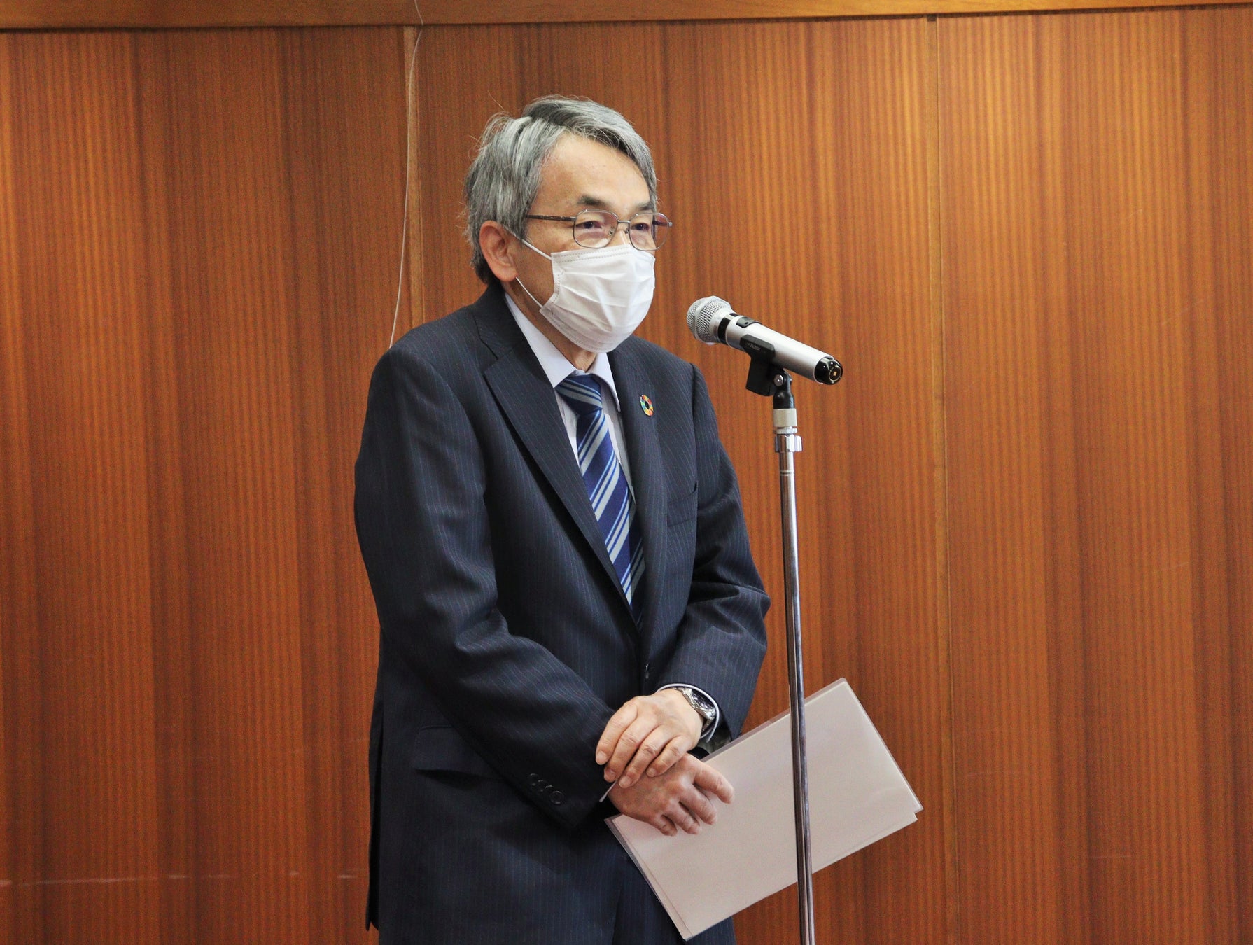 司会を行う事業統括支援の大塚愛二特任教授