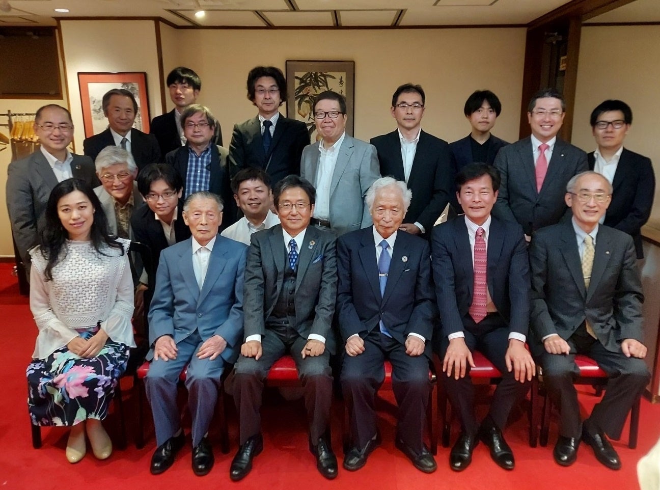 参加した岡山大学同窓生ら