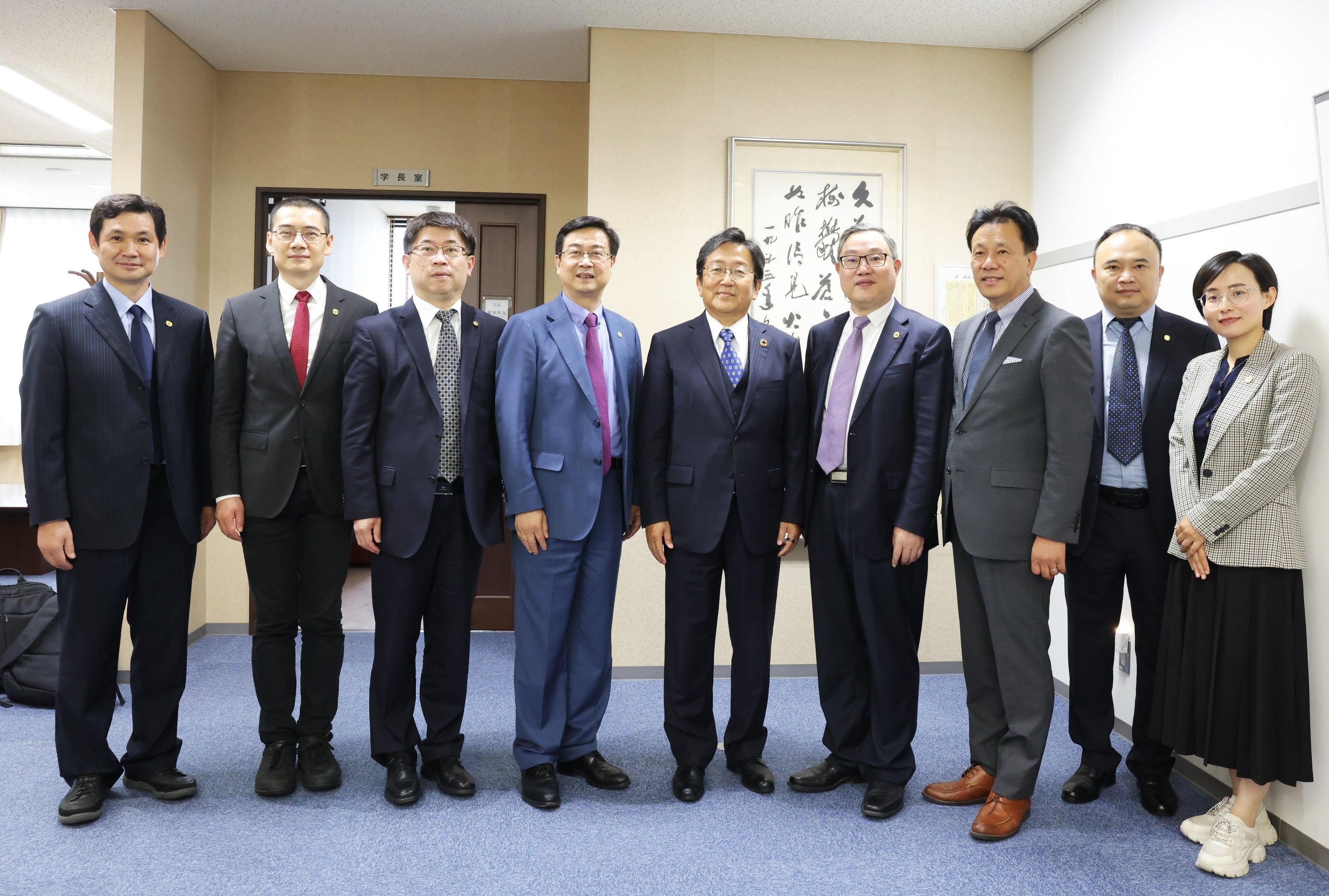 上海大学一行との記念撮影