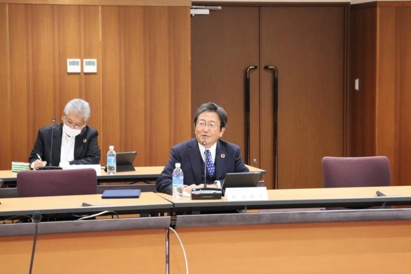 意見交換を行う那須学長