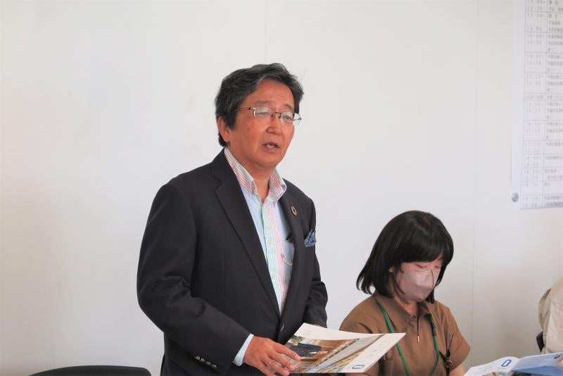 開会あいさつを行う那須学長