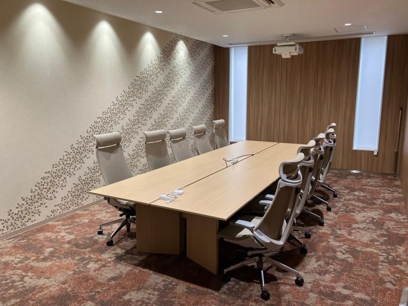 冬をイメージした会議室の様子