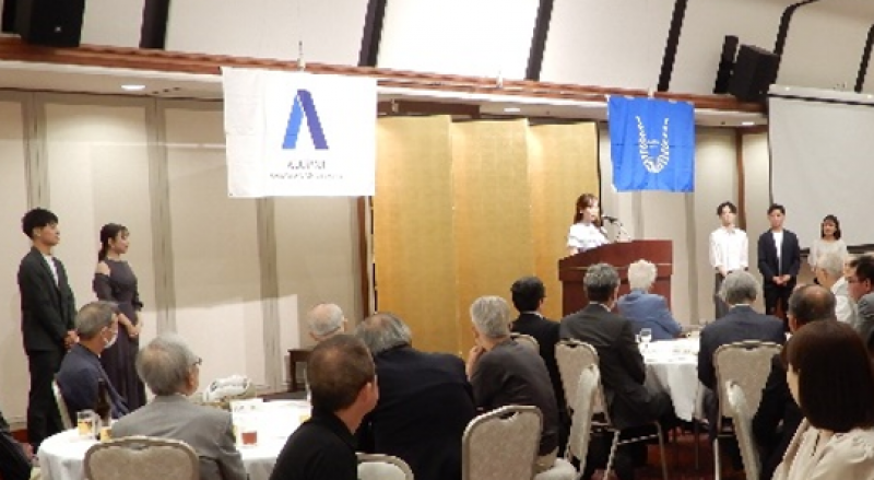 それぞれの抱負を語る学生達