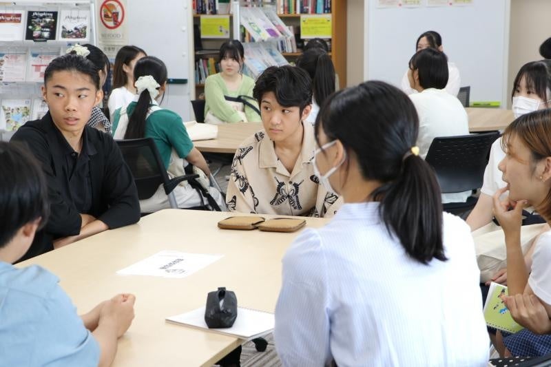 座談会の様子