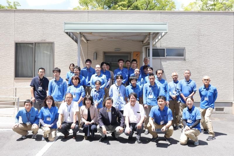 学長・理事との記念写真1