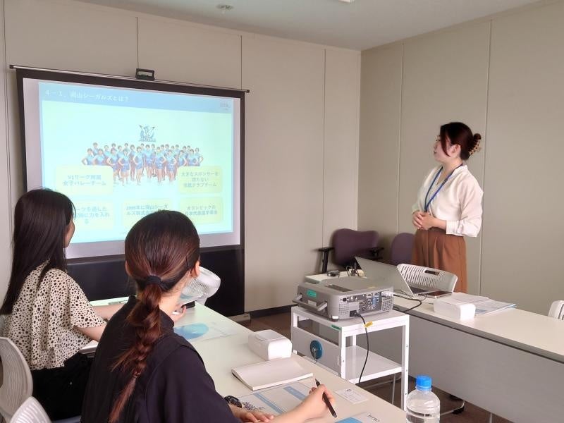 山本係長によるセミナーの様子